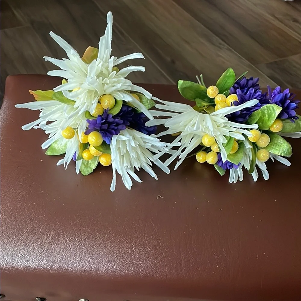 2 Spring Floral Arrangements in Glass Vases